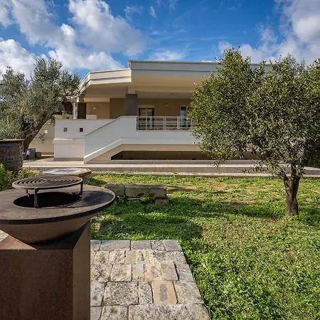 Villa Torricella Pool And Sunny Garden - Happy Leverano