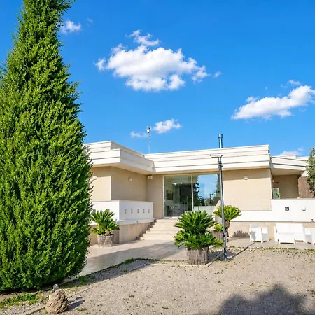 Villa Torricella Pool And Sunny Garden